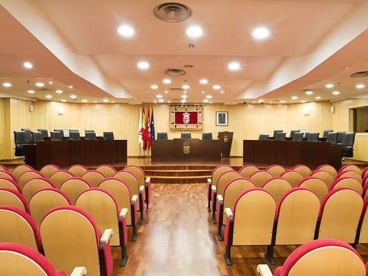 Salón de plenos del Ayuntamiento de Pinto.