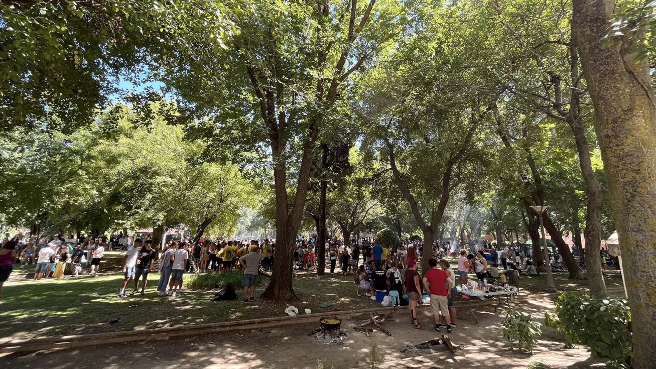 Guiso popular en el parque San Juan de Dios.