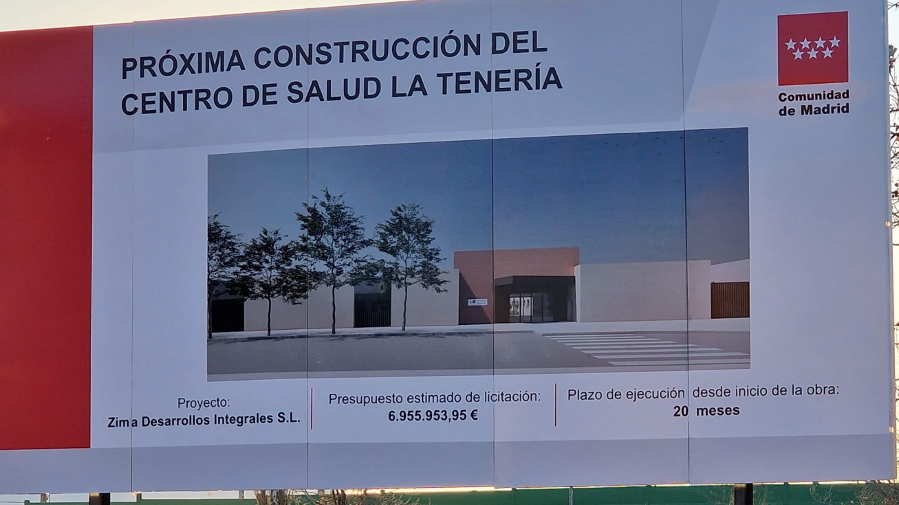 Cartel promocional colocado en Pinto.