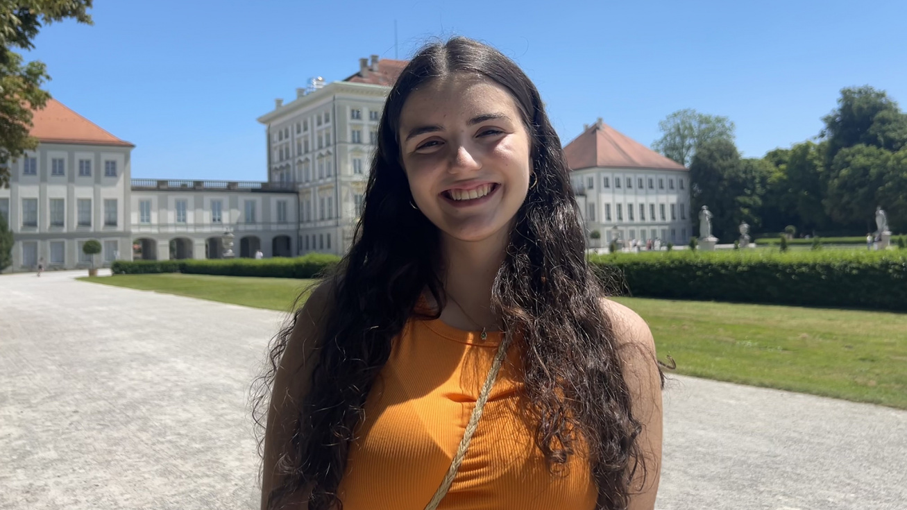 Violeta Rueda en una de las paradas de su viaje por Europa en interrail.