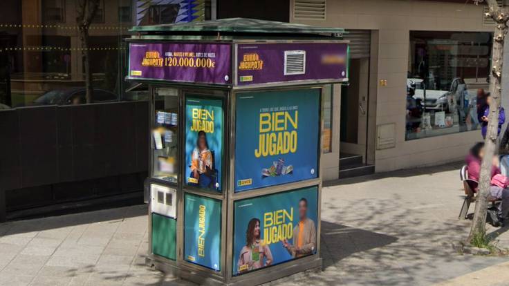 Quiosco de la once en la avenida de Andalucía de Valdemoro.