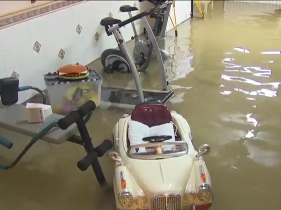 Inundación en una vivienda de San Martín de la Vega | Imagen: Telemadrid.