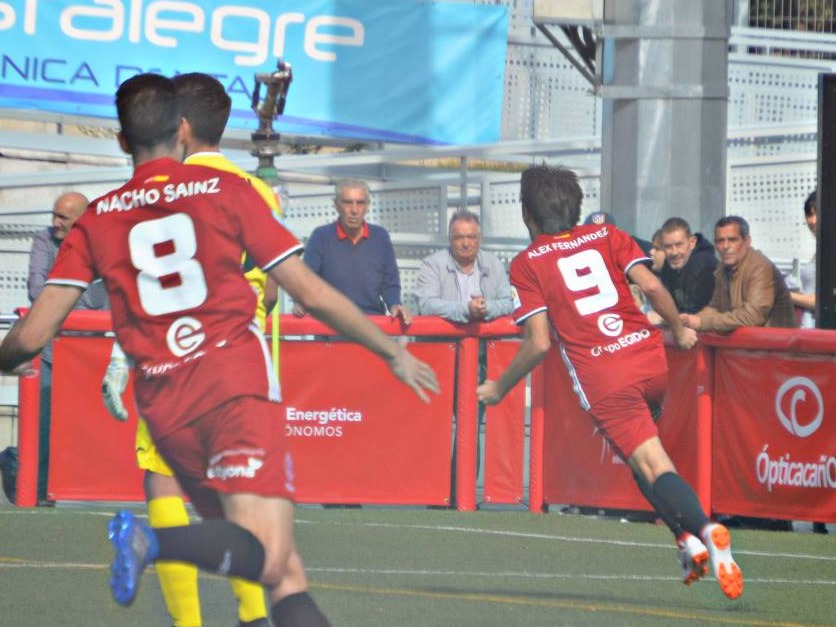 Álex Fernández celebra su gol | Imagen: Atlético de Pinto.