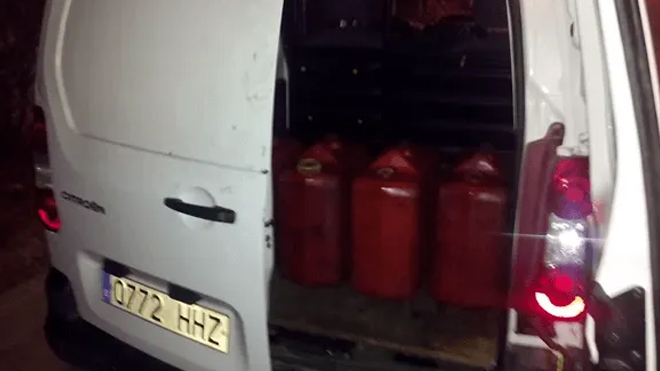 Una de las im&aacute;genes del v&iacute;deo que acusaba a Mart&iacute;nez Peg del robo de gasolina.