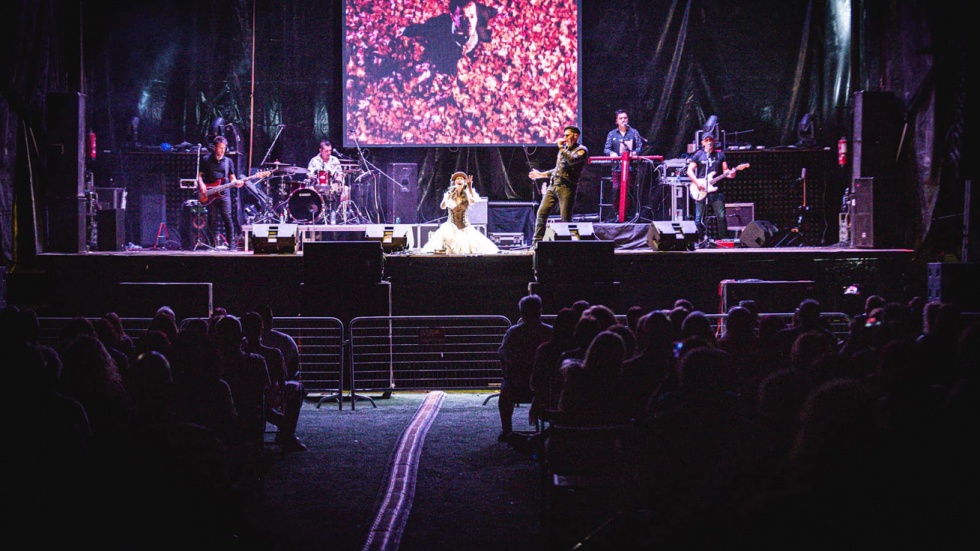Uno de los momentos del concierto "La edad de oro del pop español.