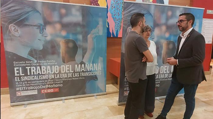 Diego Ortiz, alcalde del municipio, junto a Paloma López y Raúl Cordero.