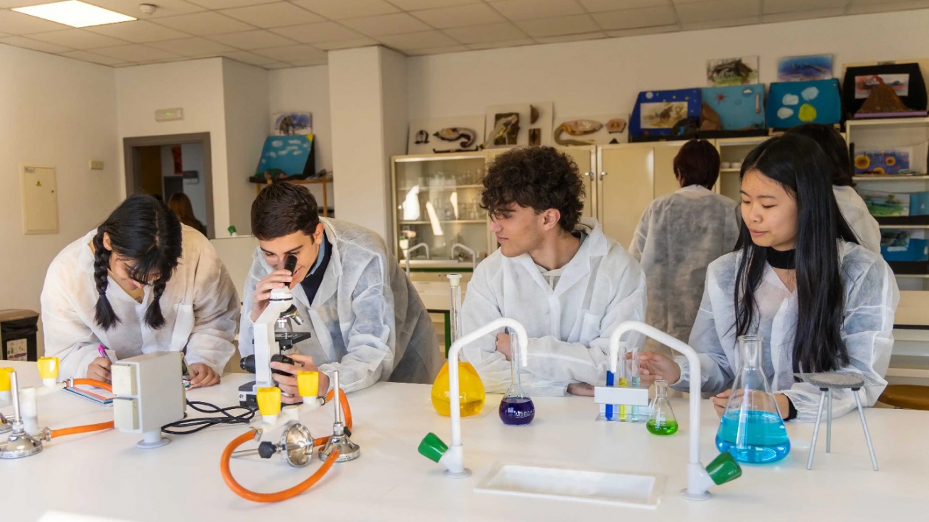 Alumnos del Colegio Mirasur. Alumnos del Colegio Mirasur.