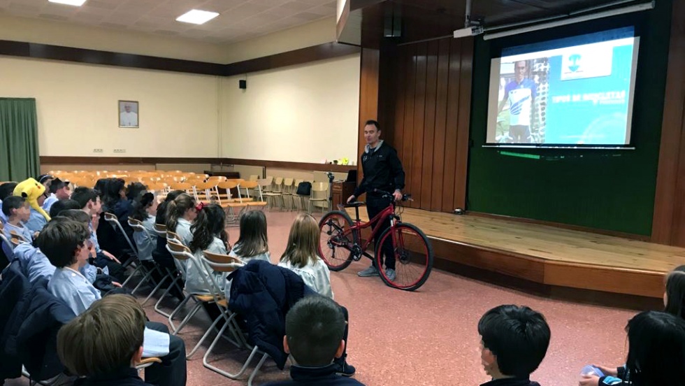 Presentación del proyecto "Bicis para la vida" en una edición anterior del Programa Galiana.