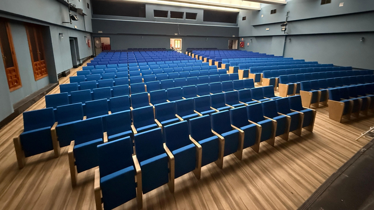 Nuevas butacas Teatro Municipal Juan Prado