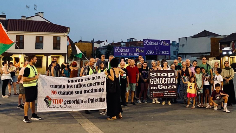 Manifestación por Gaza en las fiestas locales de Pinto