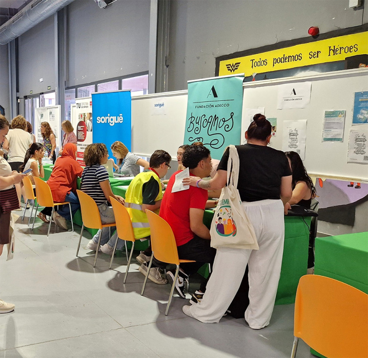 &Uacute;ltima Feria del Empleo de Parla.