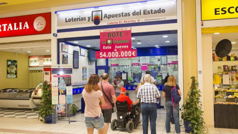 Administración nº3 de Valdemoro, ubicada en el Centro Comercial el Restón.