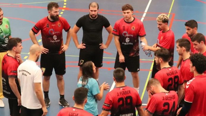 María Alirangues junto al equipo.