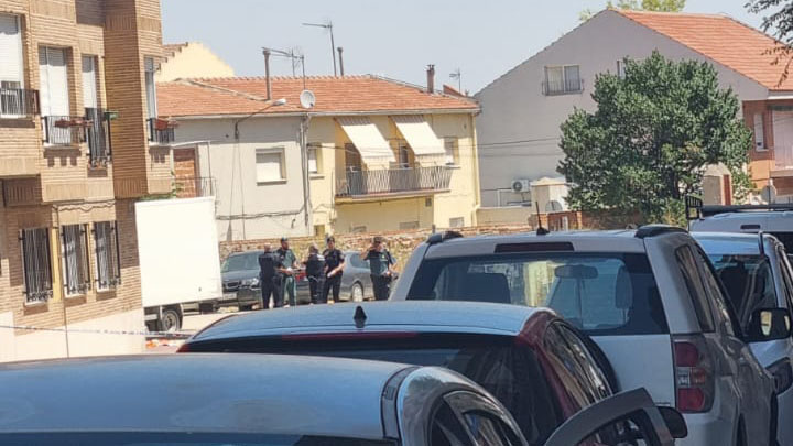 Los agentes en el lugar de los hechos.