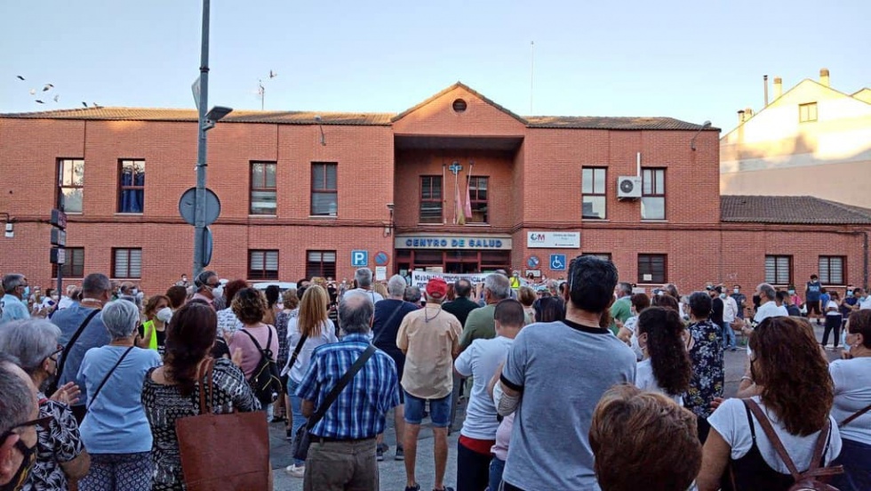 Concentración en junio de 2021, frente al centro de salud Dolores Soria.