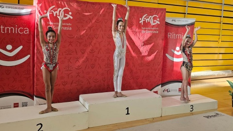 Podio del Club Gimnasia Rítmica de Pinto en el preclasificatorio.