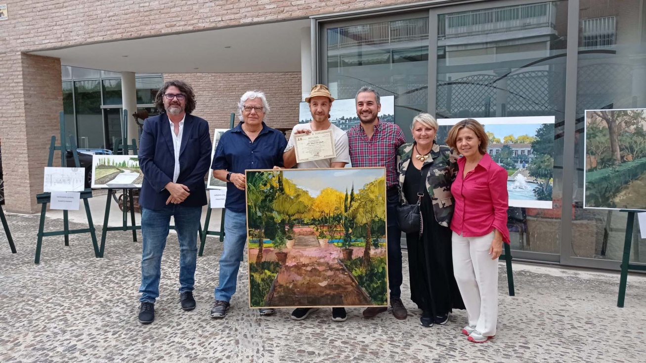 Juan Manuel Campos Guisado con el jurado del certamen.