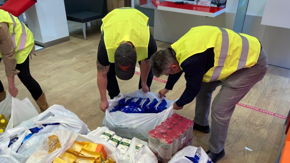 Imagen de una de las recogidas de alimentos para el comedor social de San Martín de la Vega.