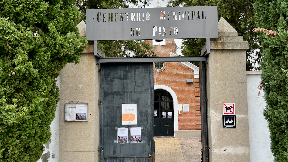 Pinto refuerza el transporte al cementerio por el Día de Todos los Santos