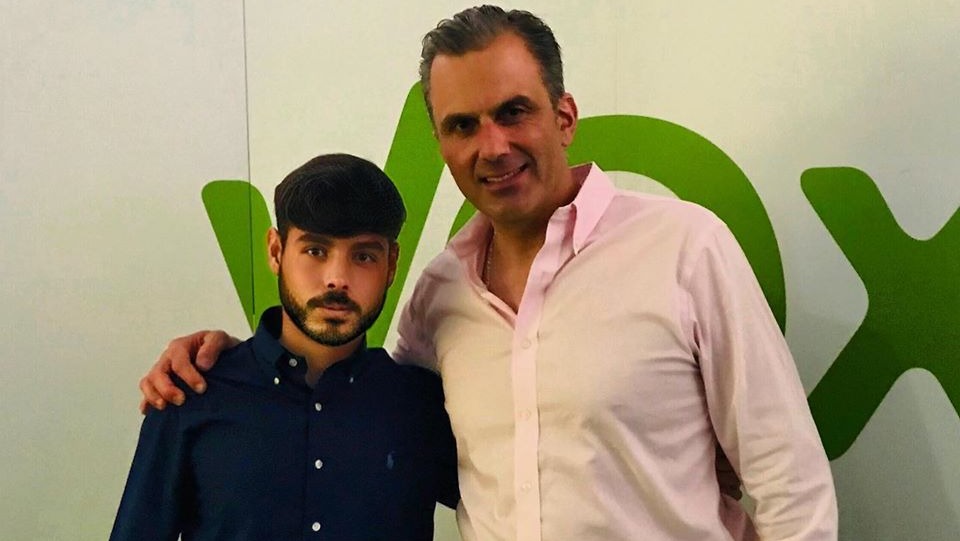Miguel Maldonado (izq) junto a Ortega Smith (drch).