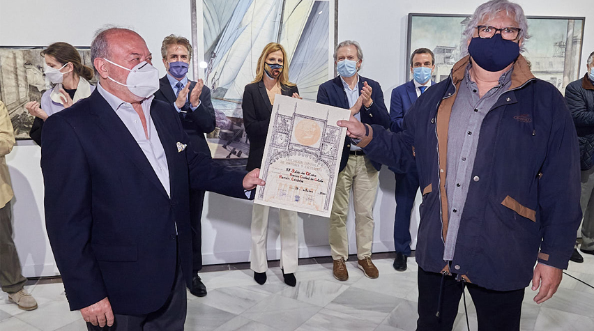 Ramón Córdoba recibe el premio 'Ciudad de Getafe'.