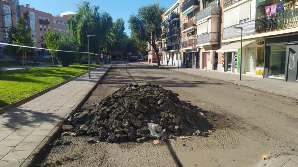 Trabajos en la avenida de España de Pinto.