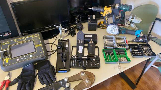 Herramientas halladas en los registros | Guardia Civil