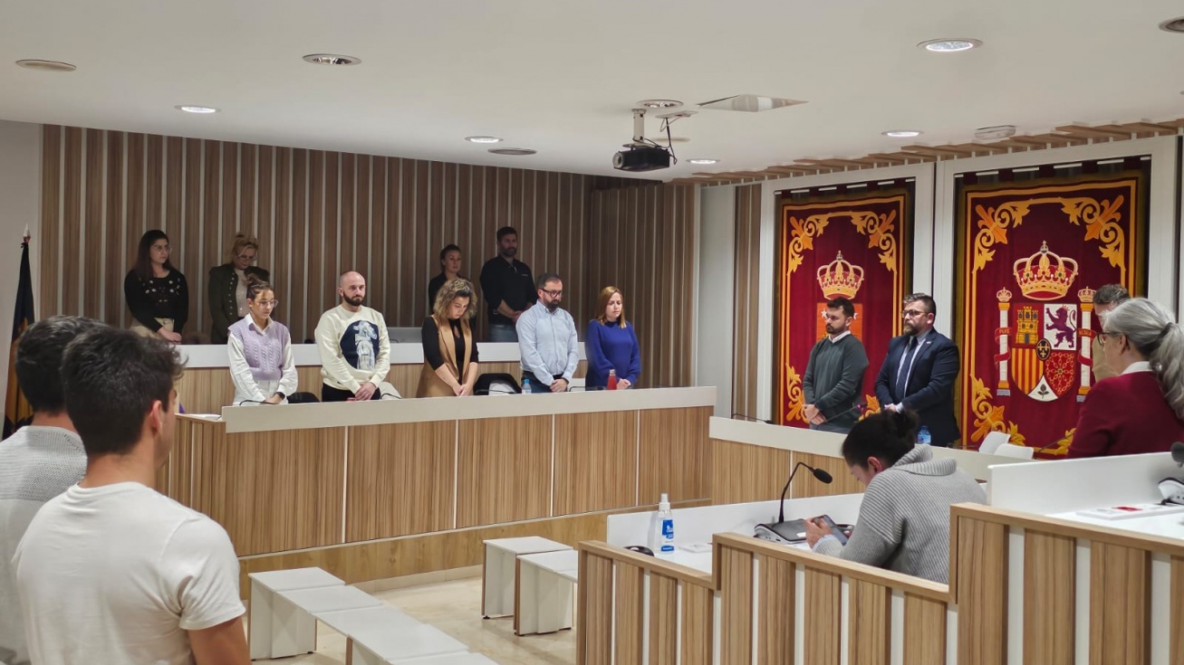 Minuto de silencio por las víctimas de violencia de género.