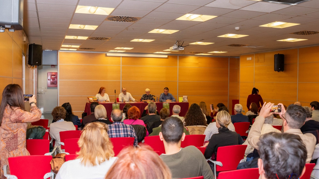 Presentación VarioPinto Escritores | Chalauras