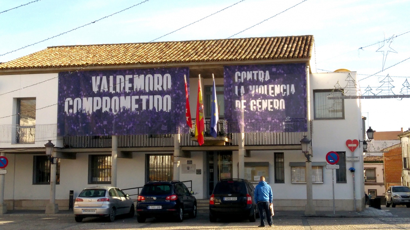 Pancarta colocada en la fachada del ayuntamiento en 2022 | Ayuntamiento de Valdemoro