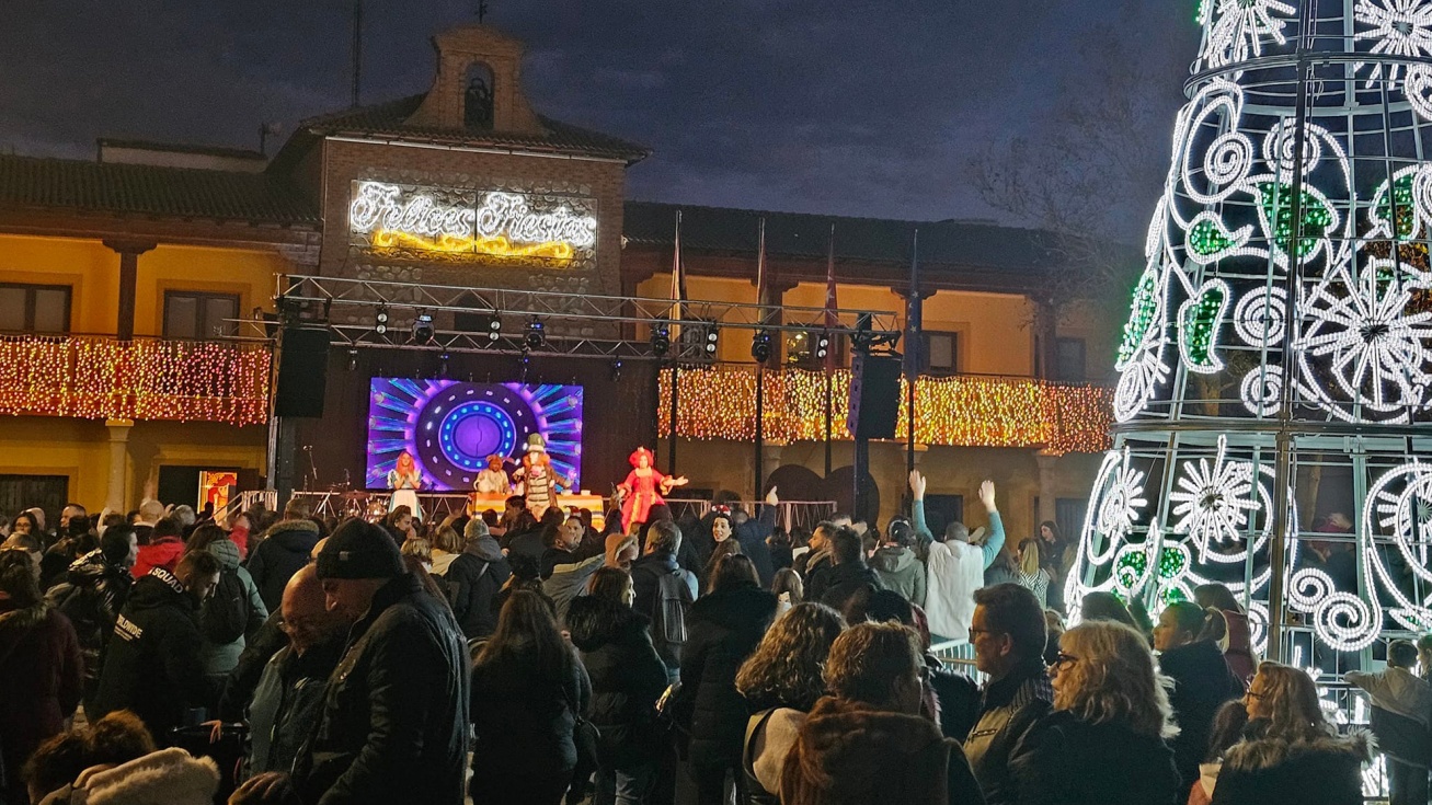La plaza de la Constitución de San Martín de la Vega en la Navidad del año pasado.