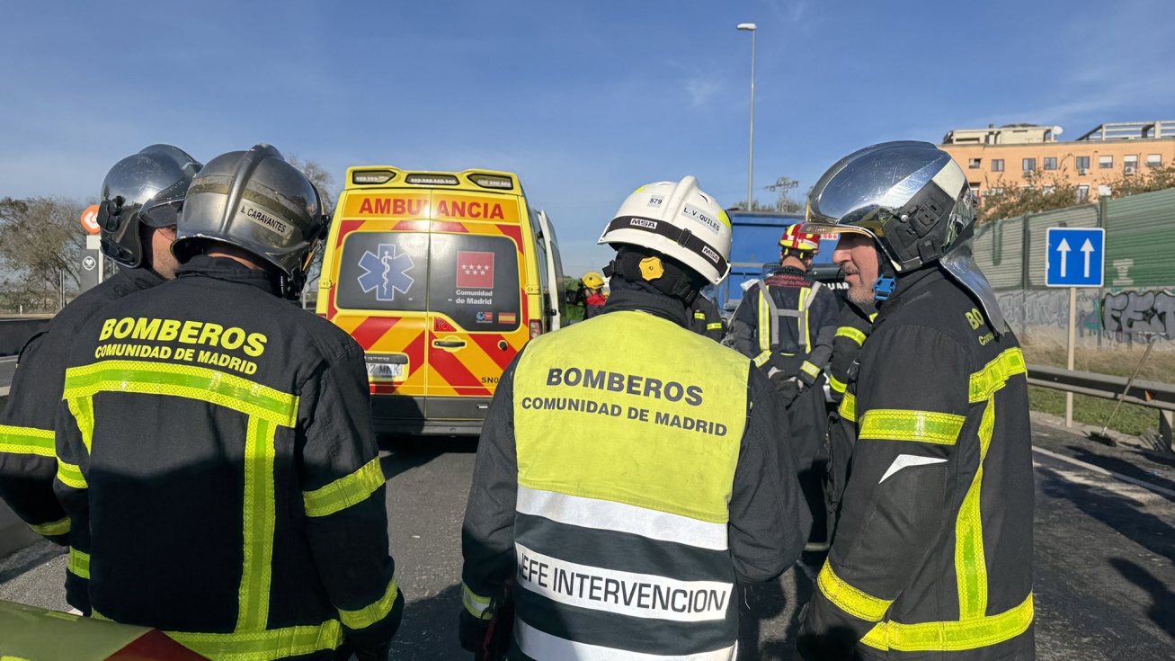 Bomberos de la Comunidad de Madrid en el lugar del accidente | 112 Comunidad de Madrid