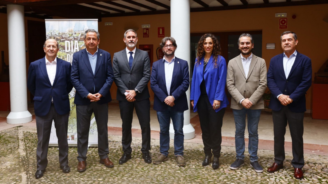 Principales personalidades presentes en el acto | Ayuntamiento de Pinto