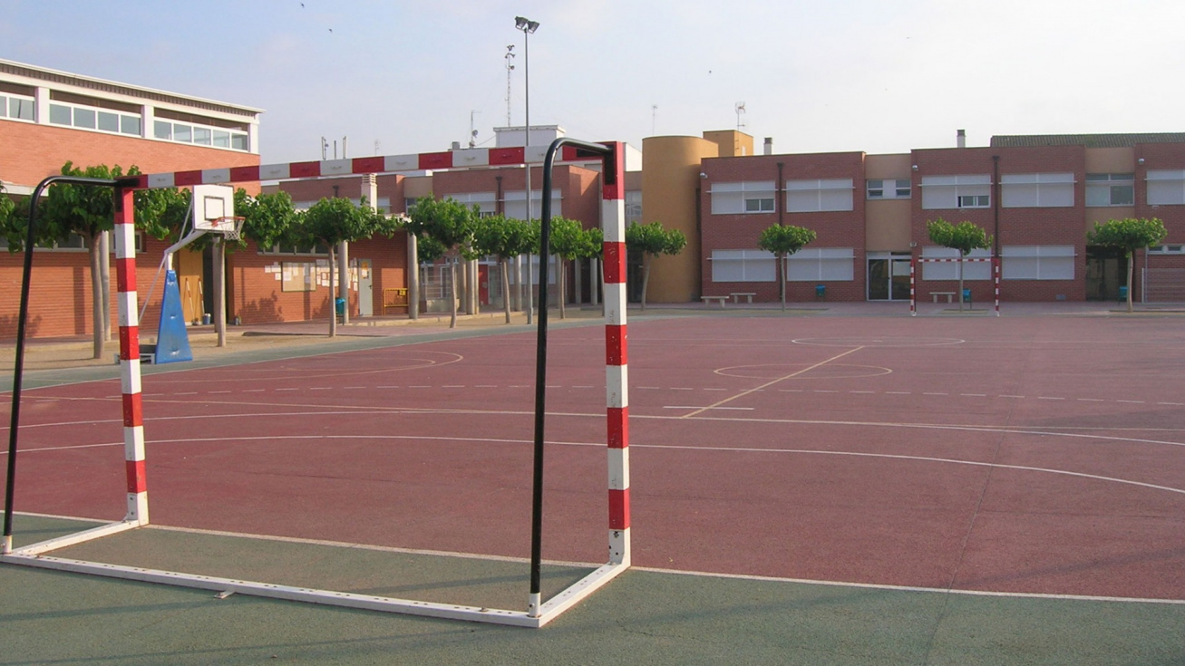 Pista deportiva de un colegio.