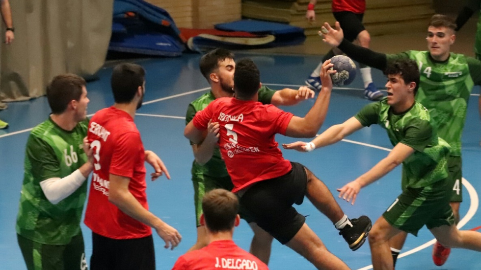 Momento del encuentro entre Safa y BM Pinto | Imagen: Francisco J. Sánchez.