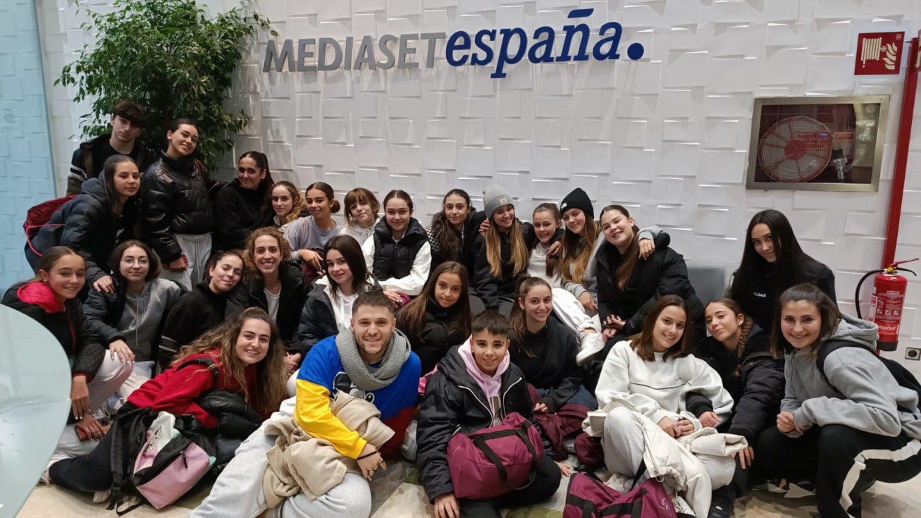 La megacre Big Naughty en los estudios de Mediaset.