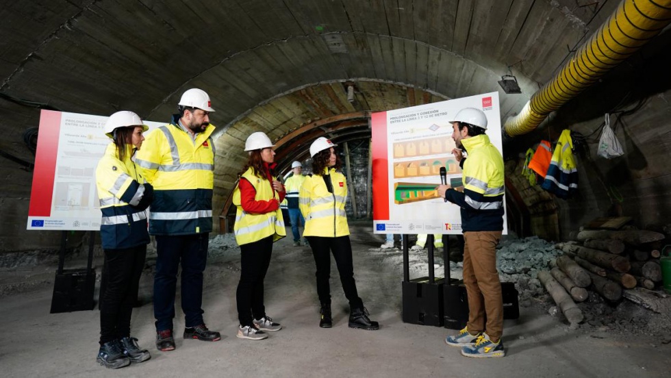 Visita de la presidenta de la Comunidad de Madrid a las obras.