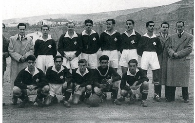 El INBA 1947/48 - (Infante Batres), fábrica de Mosaicos, situado en la calle Egido de la Fuente. Antonio García, Francisco Infante, Francisco de Galdo, Antonio Ortiz “el boticario”, Antonio Moratalla, Gonzalo Arteaga, José Roldán, Manuel Valenzuela, José
