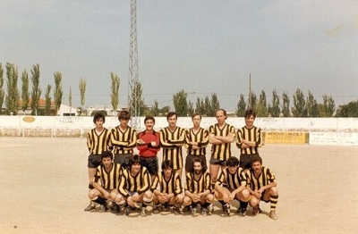 1984. Full Moll. Manolo Arrévola, (Rafa Lezana) Ángel, Ricardo 'Caito', Luis Gutiérrez, Paco Lato, abajo. Juan Carlos Ávalos, Quique 'el del Flip', Yago, Ricardo y Maxi.