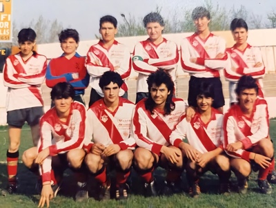 Atlético de Pinto Juvenil, temporada 1984/1985. De pie, izquierda: Pestaña, Pillo, Manolo, Ricardo Ruíz, Pedro, Leiviña. Abajo, Félix Blanco, Rojas, Rafa Lezana, Mario y Rubén