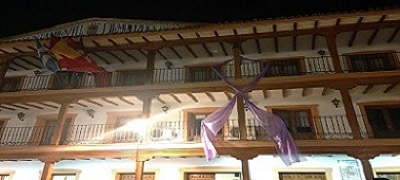 Ayuntamiento de Ciempozuelos viste un lazo morado contra la violencia de género.