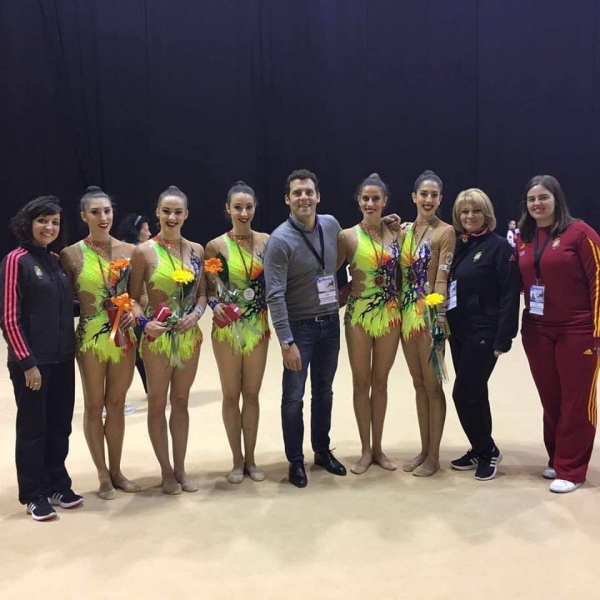 La selección española de gimnasia rítmica en la Copa del Mundo de Lisboa.
