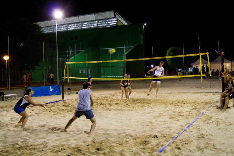 Torneo de vóley playa nocturno de Pinto | Archivo.
