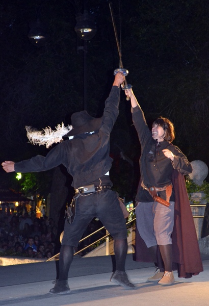 Pelea de florin en la representación de La Bella Tuerta.