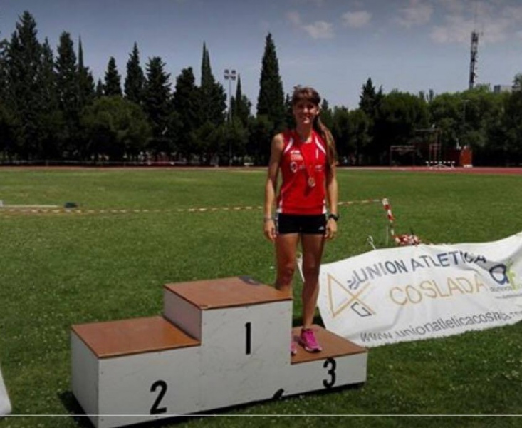 Carolina Pacheco en el podio del Campeonato de Madrid absoluto.