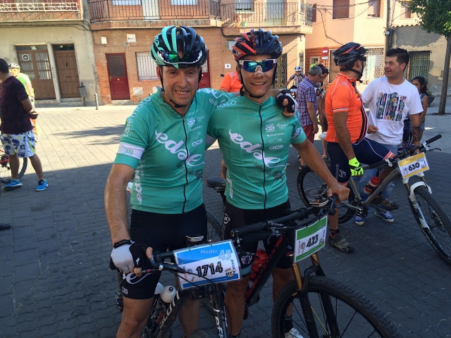 Los corredores del Edal Team Ricardo e Iván.