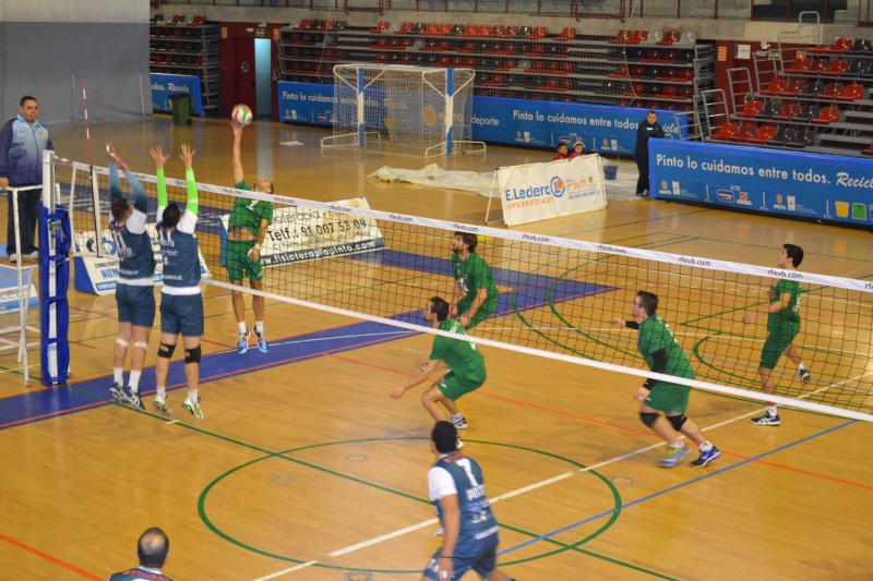 Universidad de Burgos 0 – 3 CV Pinto.