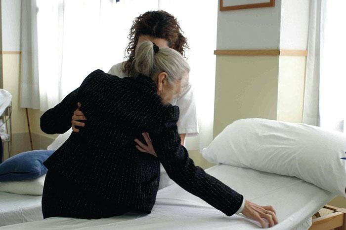 Charlas sobre dependencia en Pinto.