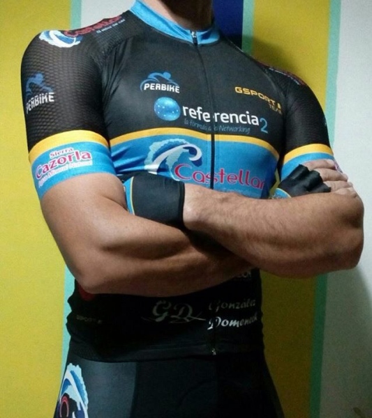 Dos ciclistas de San Martín de la Vega y uno de Pinto correrán en el equipo Mariscos Castellar.