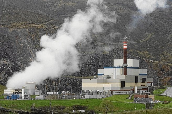 Casi 3.000 personas han firmado contra la instalación de una incineradora en Pinto.
